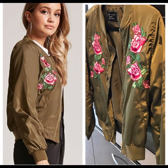 Forever 21 Jackets & Blazers - NWT Forever 21 love tree Floral Bomber jacket